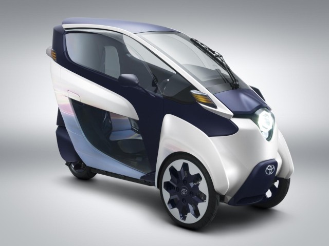 Toyota i-Road 2013-7.jpg